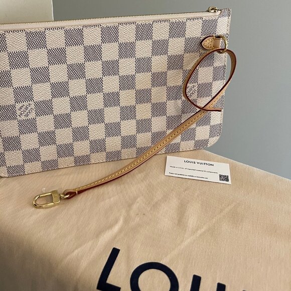 LOUIS VUITTON Zipped Pouch Damier Azur (NWOT) - Picture 2 of 10